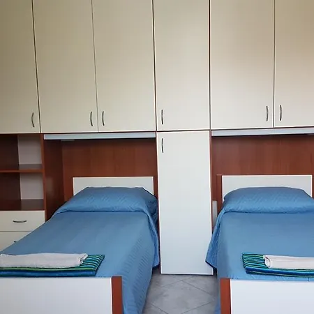 Πανσιόν Affittacamere Lo Scorcio
